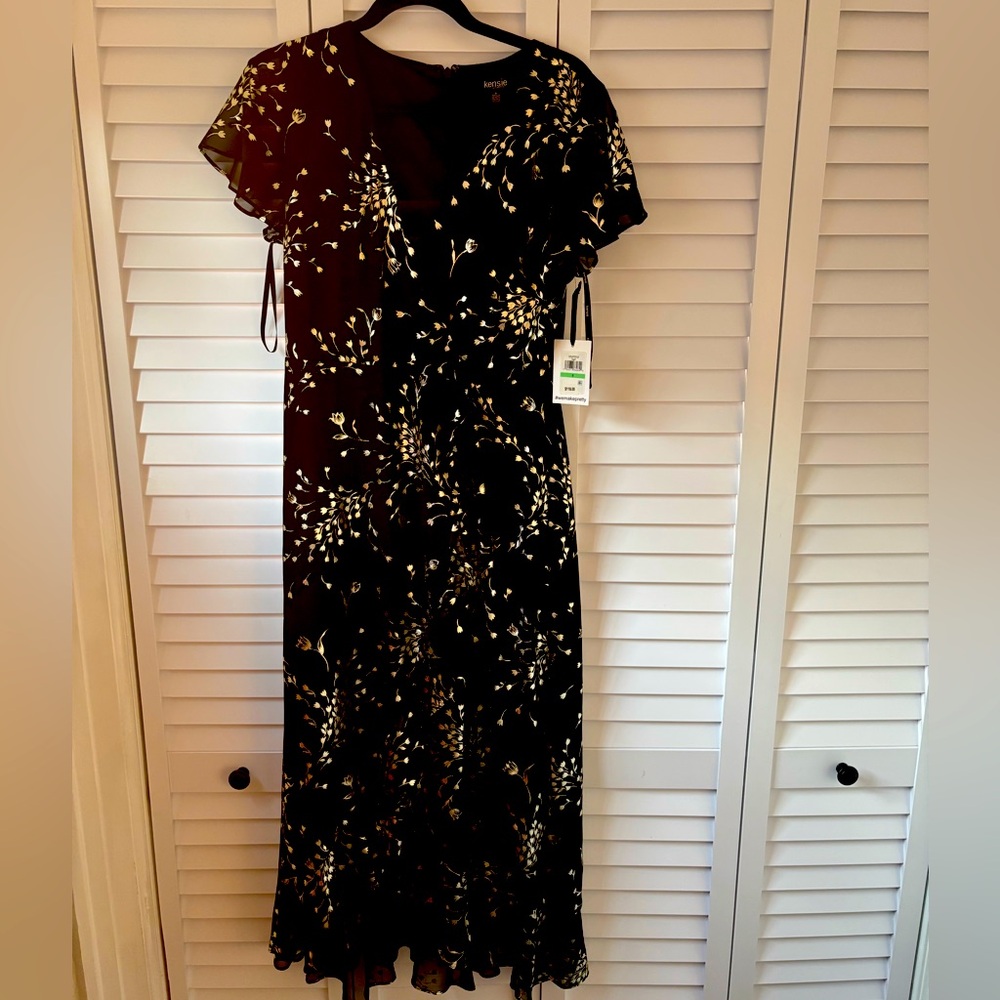 Elegant Black and Gold Floral Dress
